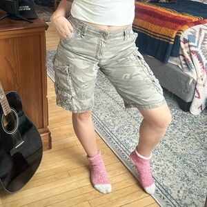 Lee Women's Light Gray Cargo Shorts